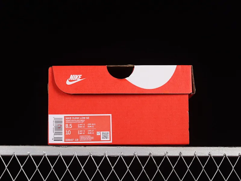 All categories Nk SB Dunk series Nk SB Dunk Low low-top sneakers Nk SB Dunk Low "85" white and green double hook SB low-top sports and leisure sneakers DO9457-116